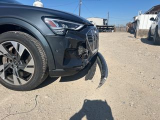 2022 Audi e-tron Premium Plus quattro - Primary Damage Right Image